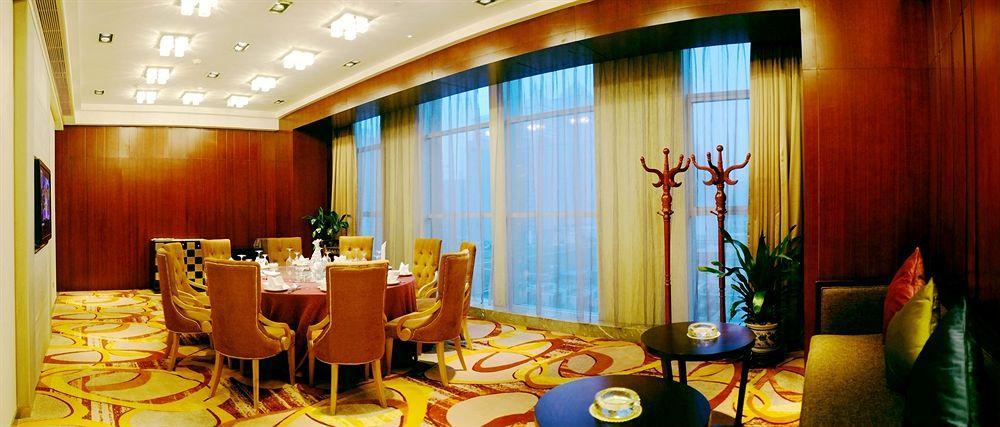Lia! Chengdu Hotel Bagian luar foto
