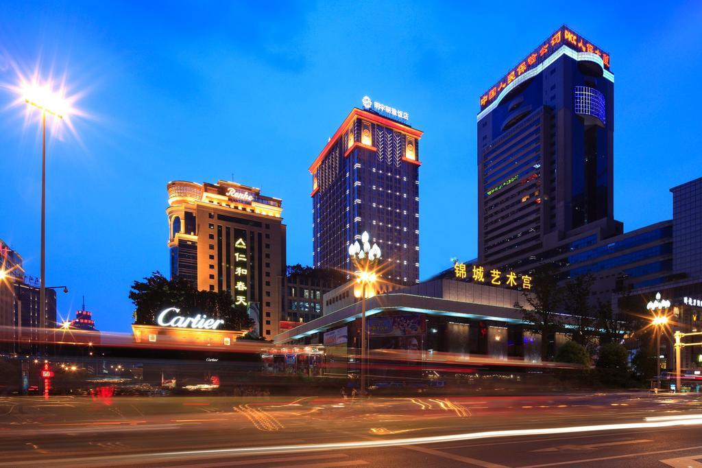 Lia! Chengdu Hotel Bagian luar foto