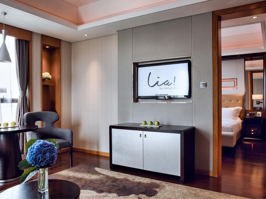 Lia! Chengdu Hotel Bagian luar foto