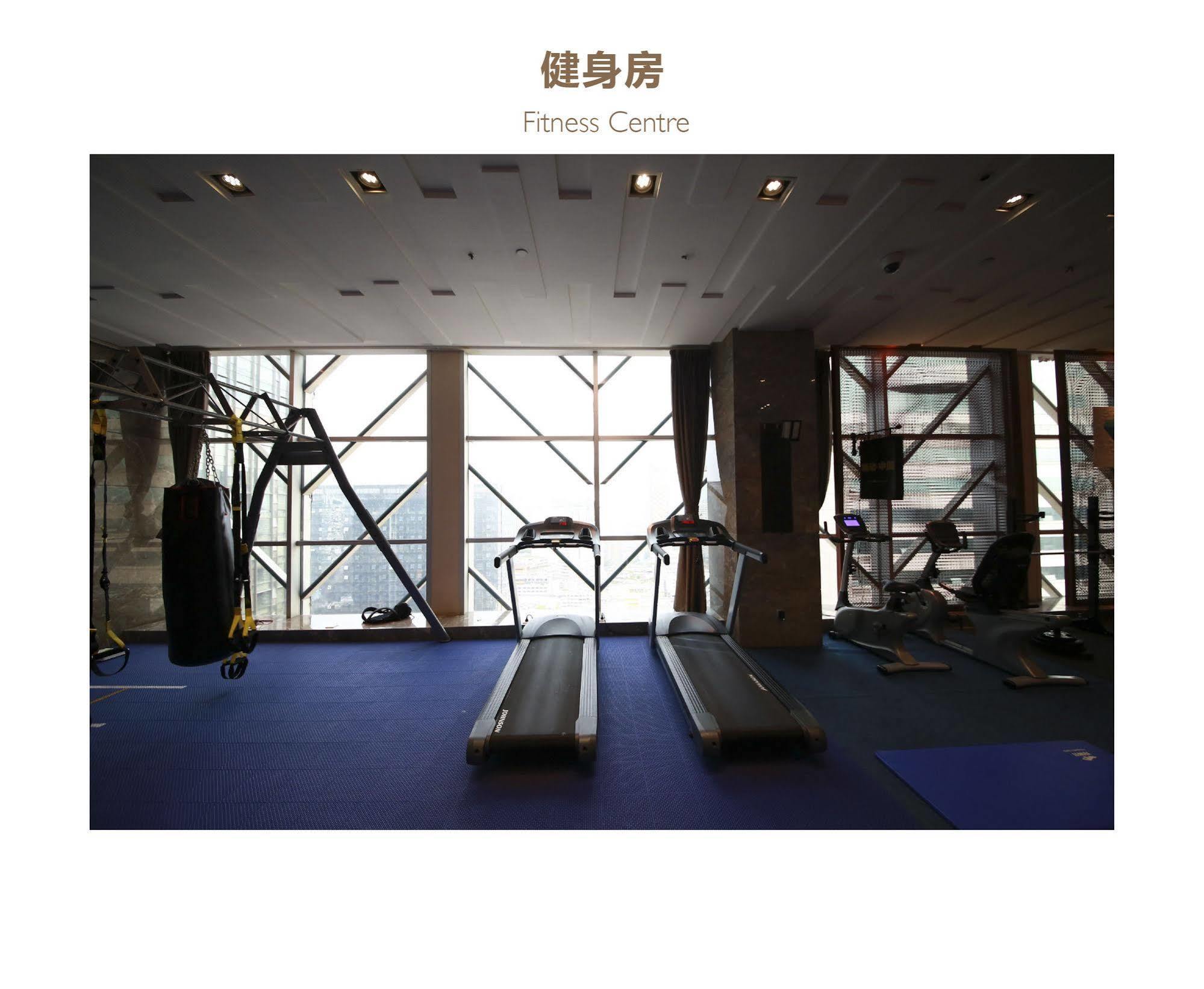 Lia! Chengdu Hotel Bagian luar foto